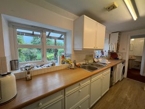Kitchen- click for photo gallery